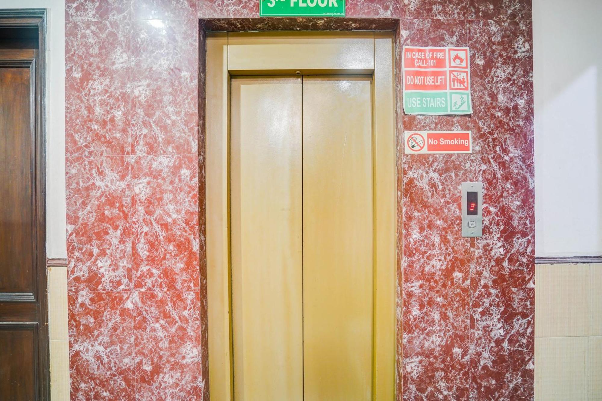 Fabhotel De Gold New Delhi Eksteriør billede